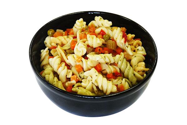 Salade de pâtes rotini de jardin